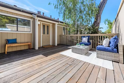10 Dickens Ct, Mill Valley, CA 94941 photo 4