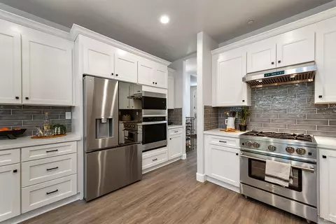 Kitchen - 14610 Jomark Ln, Occidental, CA 95465 photo 3 of 3
