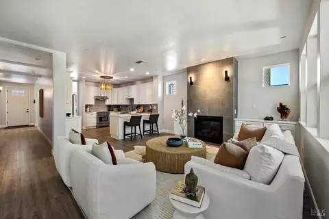 Living - 14610 Jomark Ln, Occidental, CA 95465 photo 3 of 4