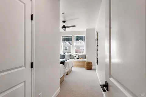 Entry Way - 14610 Jomark Ln, Occidental, CA 95465 photo 3 of 4