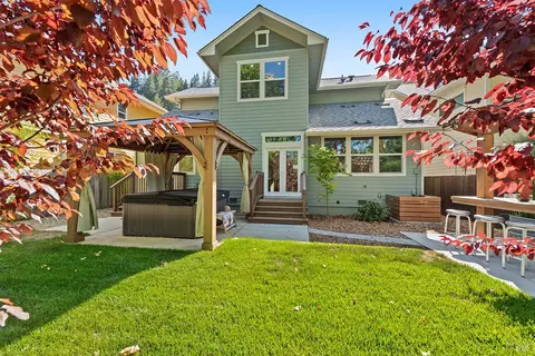 Exterior - 14610 Jomark Ln, Occidental, CA 95465 photo 2 of 7