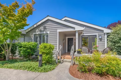 1 Drakes View Cir, Greenbrae, CA 94904