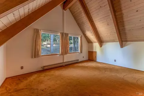 Bedroom - 23350 Iris Ln, Willits, CA 95490 photo 3 of 3