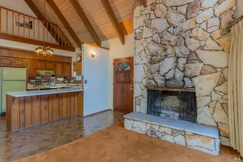Living - 23350 Iris Ln, Willits, CA 95490 photo 3 of 5