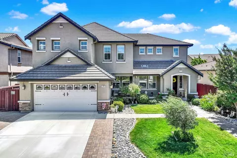 644 Canterbury Cir, Vacaville, CA 95687