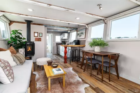 37 S 40 Dock, Sausalito, CA 94965 photo 4
