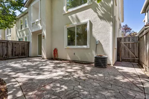 653 Julmar Cir, Fairfield, CA 94534 photo 23
