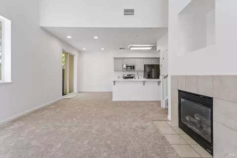 653 Julmar Cir, Fairfield, CA 94534 photo 8