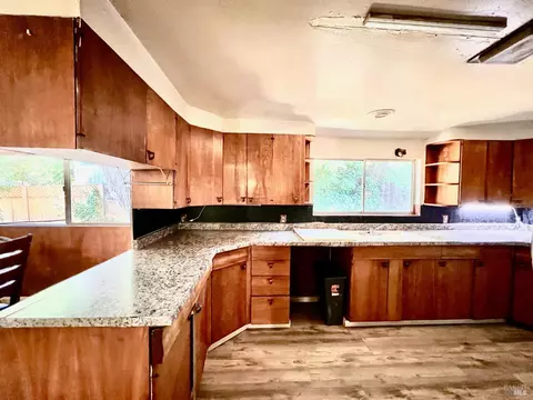 Kitchen - 308 Coast St, Willits, CA 95490 photo 1 of 4