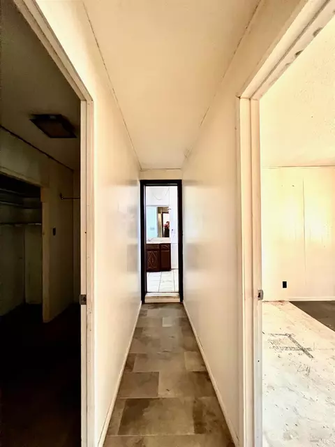 Entry Way - 308 Coast St, Willits, CA 95490 photo 2 of 2