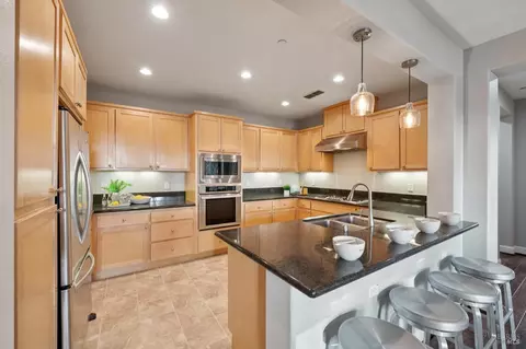 Kitchen - 1007 Azuar Dr, Vallejo, CA 94592 photo 5 of 5