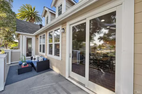 Exterior - 1007 Azuar Dr, Vallejo, CA 94592 photo 5 of 11