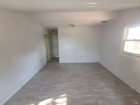Living - 18650 Walker Rd, Willits, CA 95490 photo 1 of 4