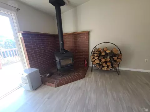 Living - 18650 Walker Rd, Willits, CA 95490 photo 3 of 4