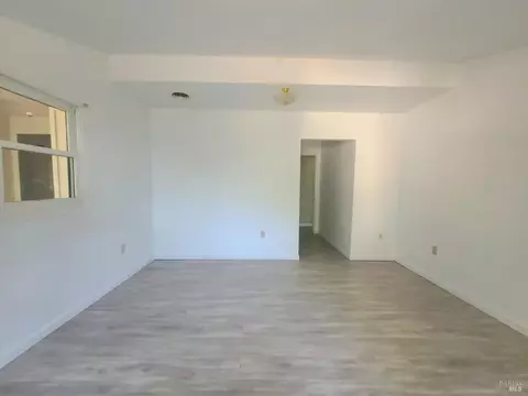 Living - 18650 Walker Rd, Willits, CA 95490 photo 2 of 4