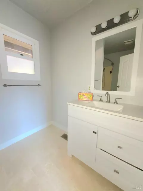 Bath - 18650 Walker Rd, Willits, CA 95490 photo 6 of 6