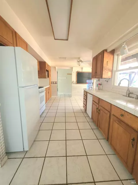 Kitchen - 18650 Walker Rd, Willits, CA 95490 photo 3 of 6