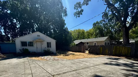 1014-1024 Mcminn Ave, Santa Rosa, CA 95407