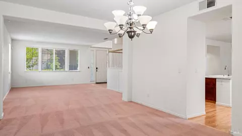 Living - 736 Ruby Dr, Vacaville, CA 95687 photo 4 of 13