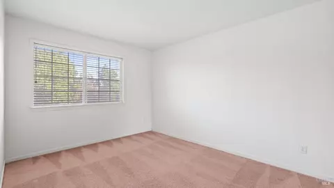 Bedroom - 736 Ruby Dr, Vacaville, CA 95687 photo 3 of 10