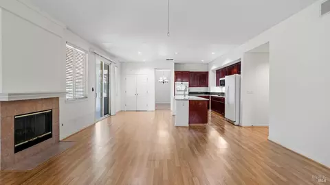 Living - 736 Ruby Dr, Vacaville, CA 95687 photo 7 of 13
