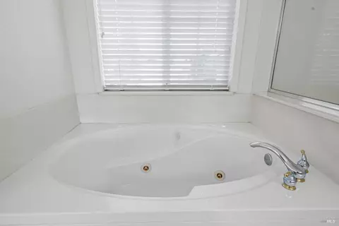Bath - 736 Ruby Dr, Vacaville, CA 95687 photo 5 of 5