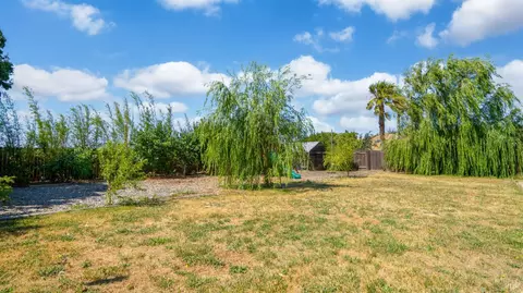 Exterior - 736 Ruby Dr, Vacaville, CA 95687 photo 15 of 17