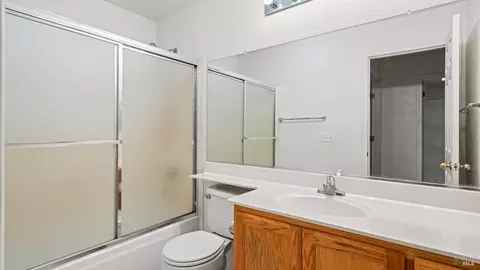 Bath - 736 Ruby Dr, Vacaville, CA 95687 photo 1 of 5