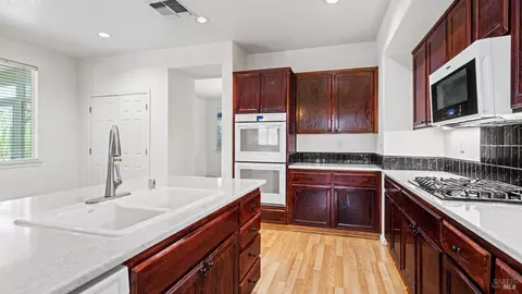 Kitchen - 736 Ruby Dr, Vacaville, CA 95687 photo 3 of 3