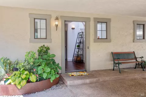 Entry Way - 846 2nd St W, Sonoma, CA 95476 photo 3 of 3