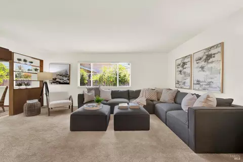 3232 Macleod St, Napa, CA 94558