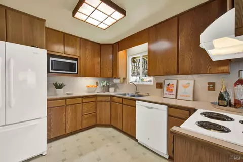 3232 Macleod St, Napa, CA 94558 photo 17