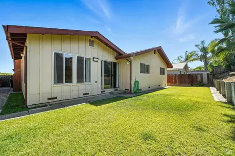 Exterior - 2524 Ramsay Way, Fairfield, CA 94534 photo 4 of 8