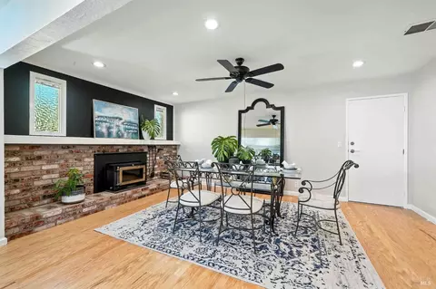 Dining - 2524 Ramsay Way, Fairfield, CA 94534 photo 2 of 3