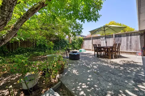 Exterior - 15 Montecito Ave, Corte Madera, CA 94925 photo 6 of 7