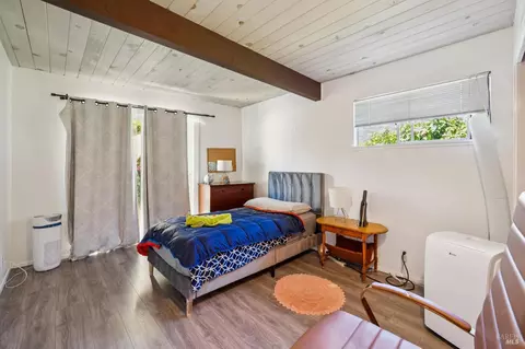 Bedroom - 15 Montecito Ave, Corte Madera, CA 94925 photo 3 of 8