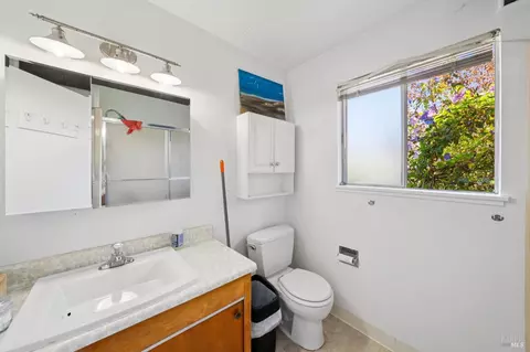 Bath - 15 Montecito Ave, Corte Madera, CA 94925 photo 1 of 4