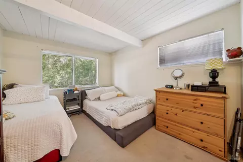 Bedroom - 15 Montecito Ave, Corte Madera, CA 94925 photo 7 of 8
