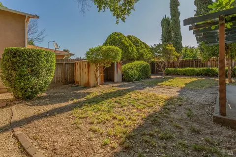 490 Pear Tree Ln, Fairfield, CA 94533 photo 31