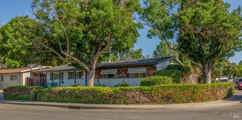 490 Pear Tree Ln, Fairfield, CA 94533 photo 2