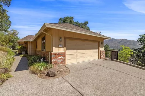 411 Trail Ridge Ct, Santa Rosa, CA 95409