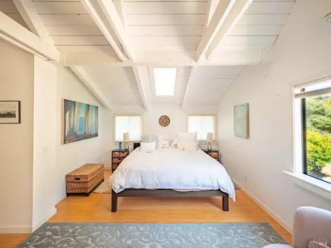 Bedroom - 2151 Highway 128, Philo, CA 95466 photo 2 of 7