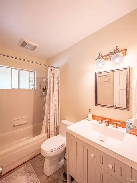 Bath - 2151 Highway 128, Philo, CA 95466 photo 2 of 5