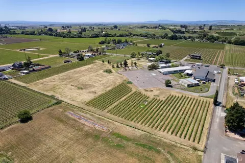 1680 Los Carneros Ave, Napa, CA 94559
