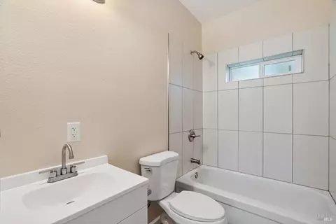 Bath - 330 W Sierra Ave, Cotati, CA 94931 photo 1 of 1