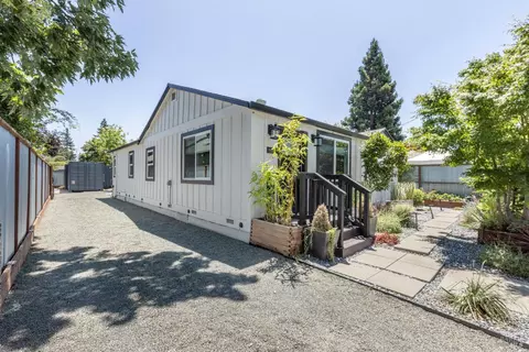 1667 H St, Napa, CA 94559 photo 2