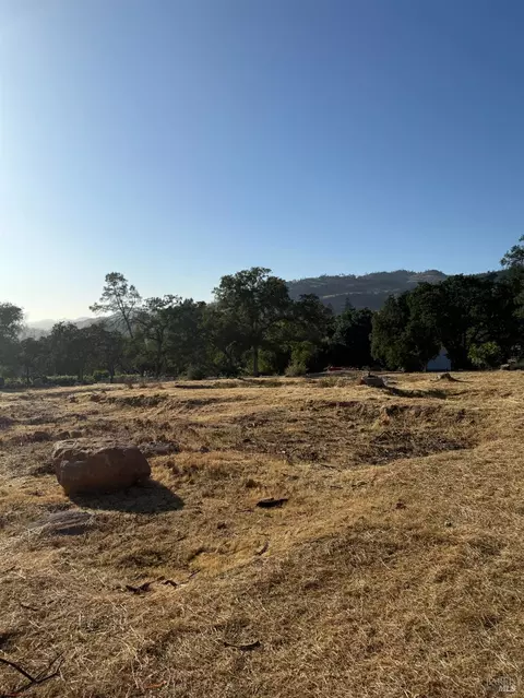 962 Sanitarium Rd, Deer Park, CA 94576
