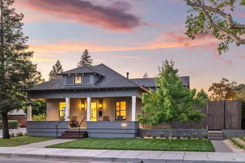 401 Piper St, Healdsburg, CA 95448