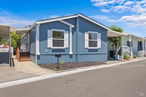 142 Fiesta Ln, Rohnert Park, CA 94928