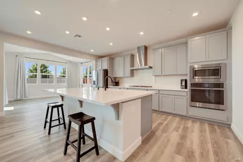 Kitchen - 440 Vanderbilt Dr, Dixon, CA 95620 photo 2 of 2